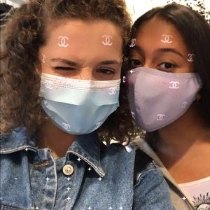 Meet your Posher, Genay